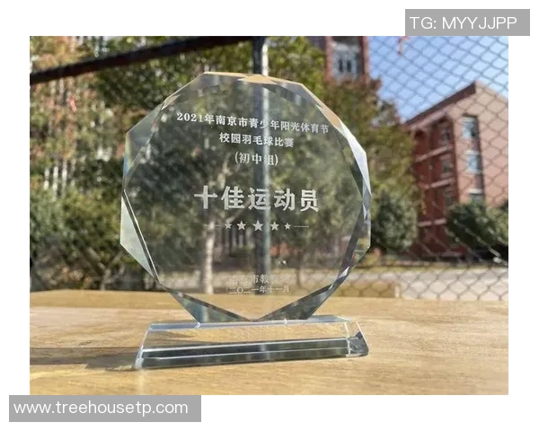 重庆羽毛球队与西安羽毛球队赛后复盘分析力量对比与战术探讨